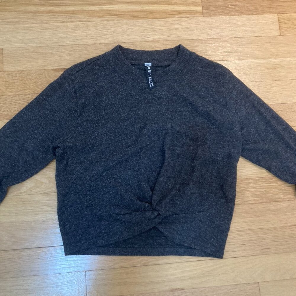 Design Lab Knotted Sweater